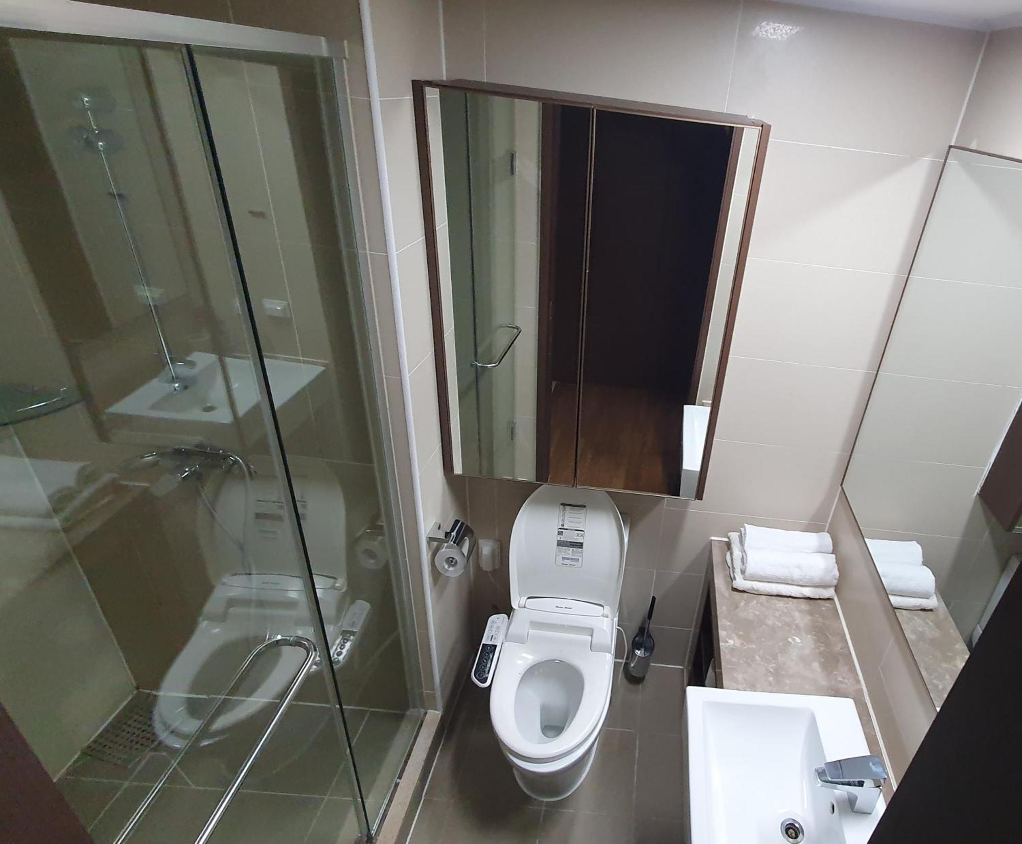 Apartment 14 эт 2х комн кв с 2 мя кроватями и раскладным диваном на 1-6гостей в хайвилле с шикарным видом на мечеть хазрет султан Nur-Sultan (Astana)